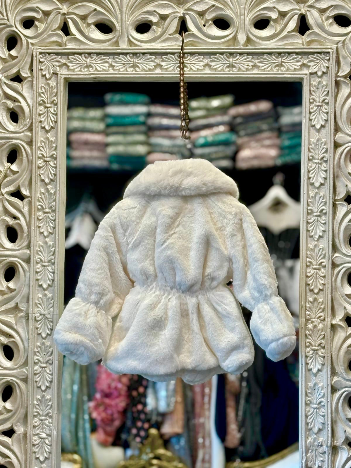 ADELINA - WHITE PLUSH FAUX FUR JACKET