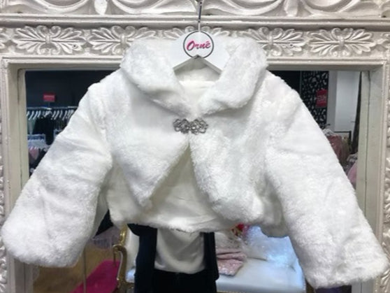 WHITE FUR SHRUG WITH BROOCH