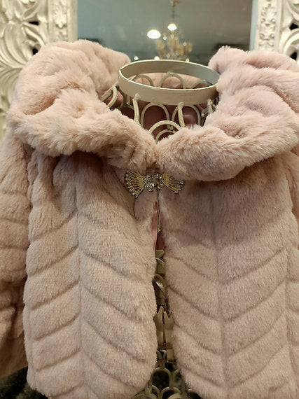 FUR SHRUG DUSTY PINK WITH BROOCH