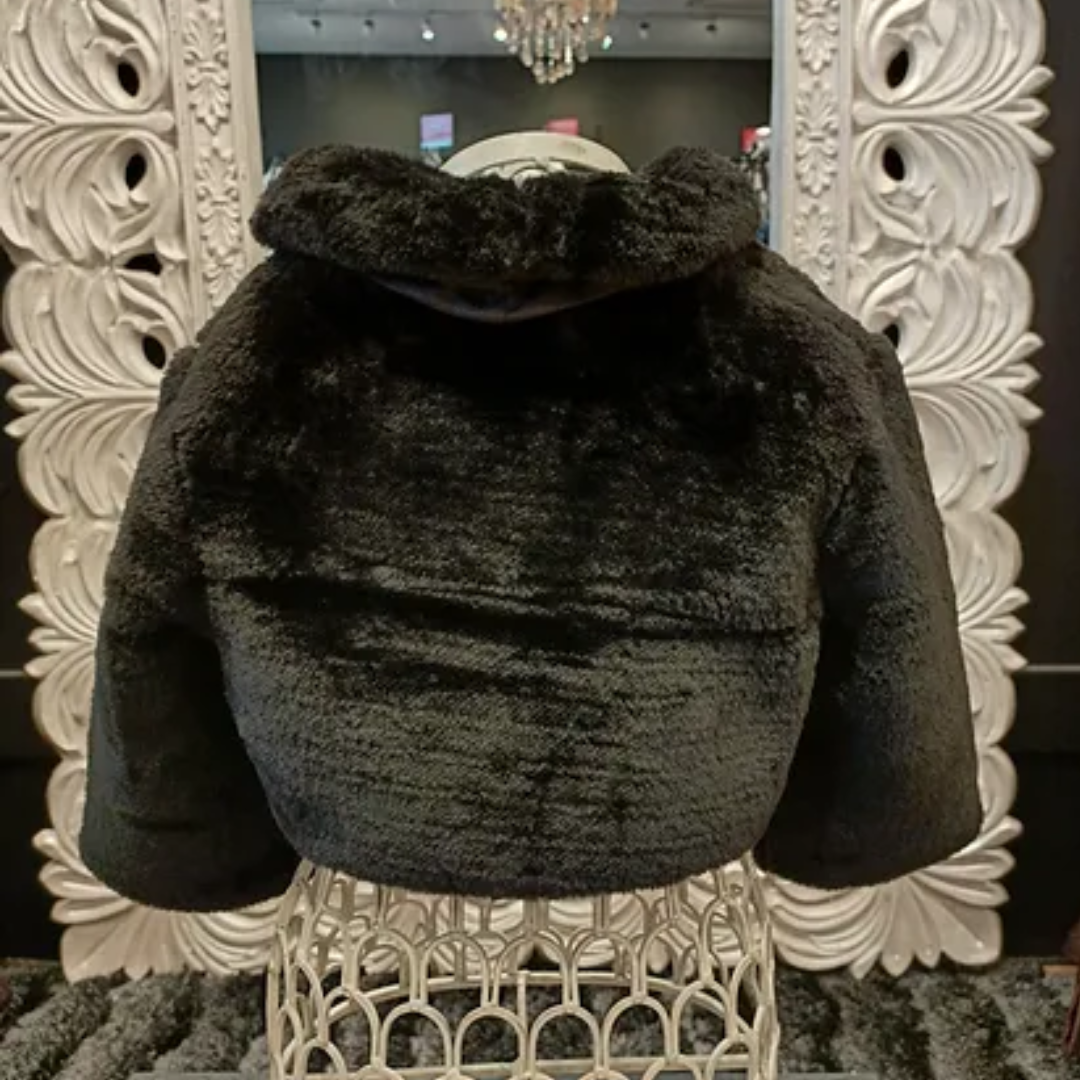 FUR SHRUG BLACK WITH BROOCH